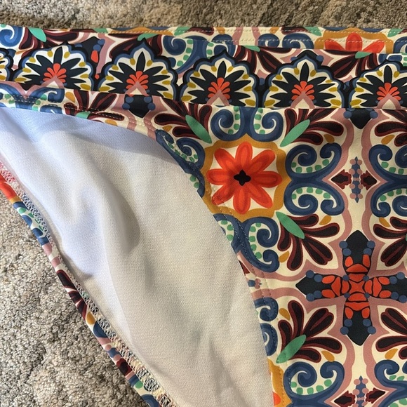 Boden Bikini - Red and Multicolor Floral - NWT - size 8 - halter top -padded bra - Picture 2 of 7